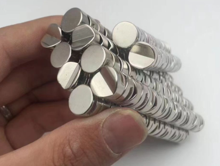 Ni-cu-Ni coating shaped special magnet;