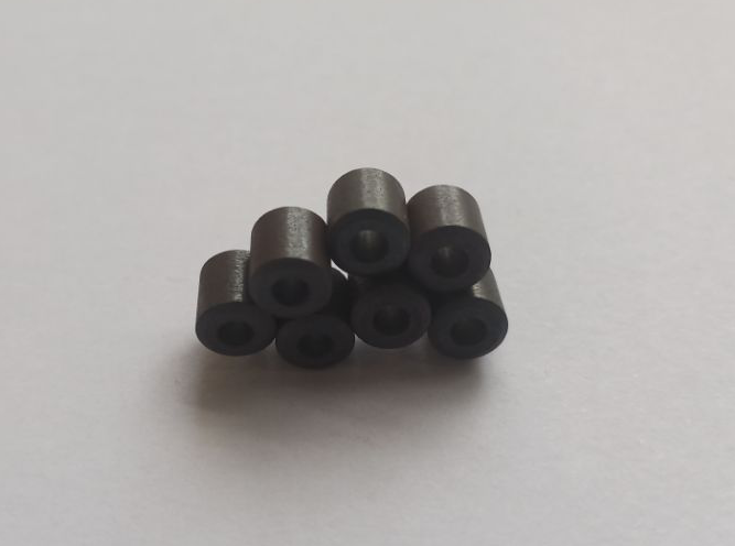 4-pole isotropic ferrite magnet sample photo