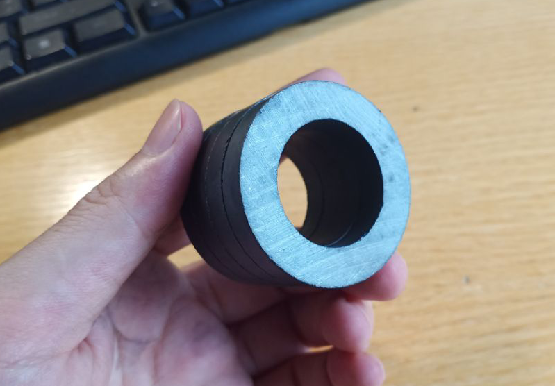 44.8mm x 27.5mm x 8mm ring ferrite magnet