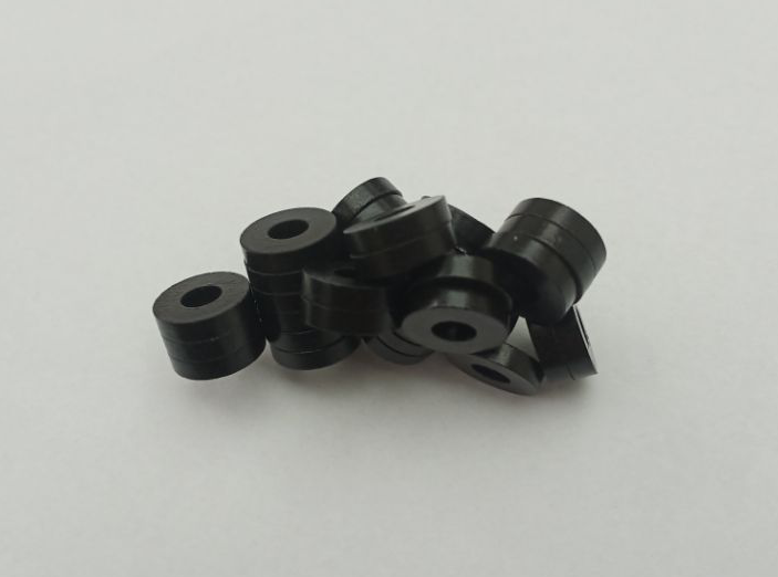 Sample picture of radial 6-pole molded bonded neodymium magnet