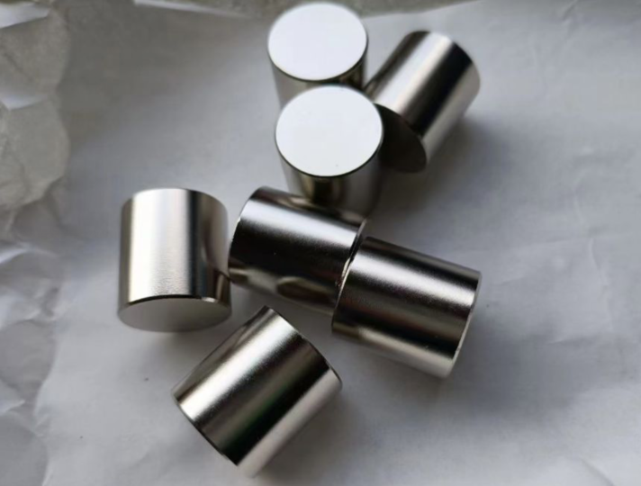 What is a high strength magnets? Where is it mainly used?