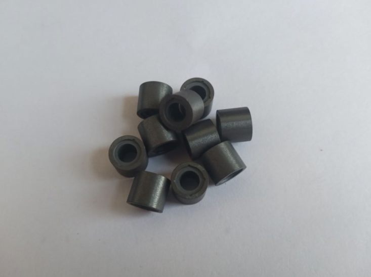 The inner hole 5.4mm isotropic multipole ferrite ring sample