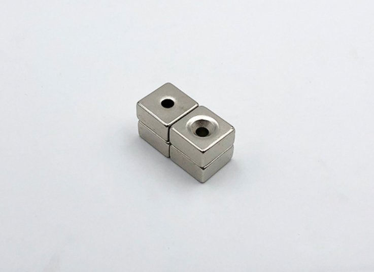 Sample picture of a typical square power magnet with mounting holes