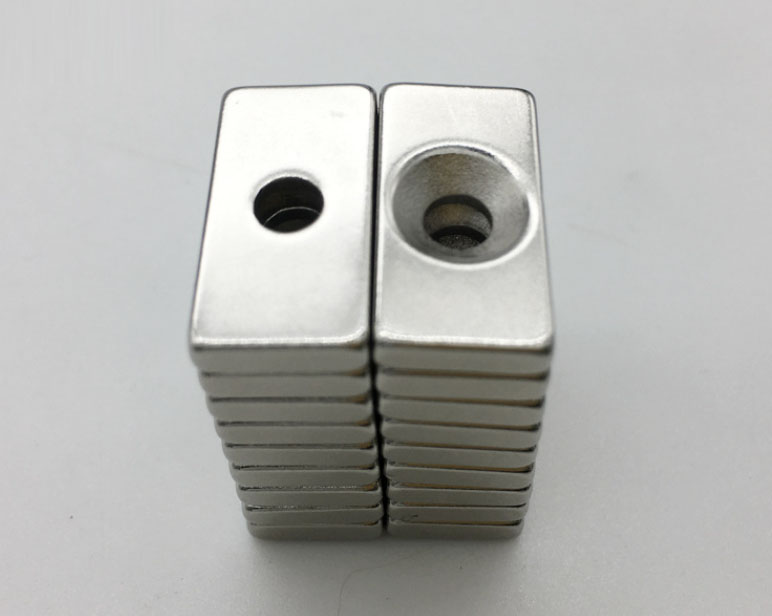 Rectangular neodymium magnets with a countersunk hole in the center