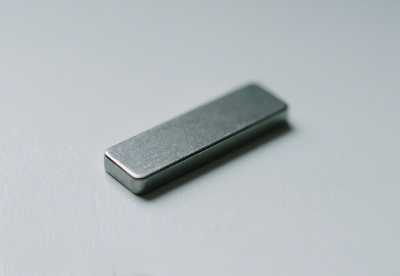 Flat bar neodymium magnets